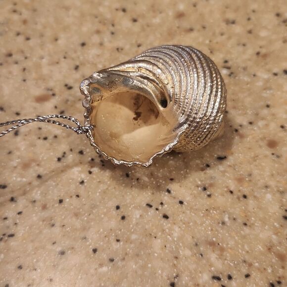 Silver Shell Christmas Ornament Prosperity Tree Farms New - Picture 3 of 3